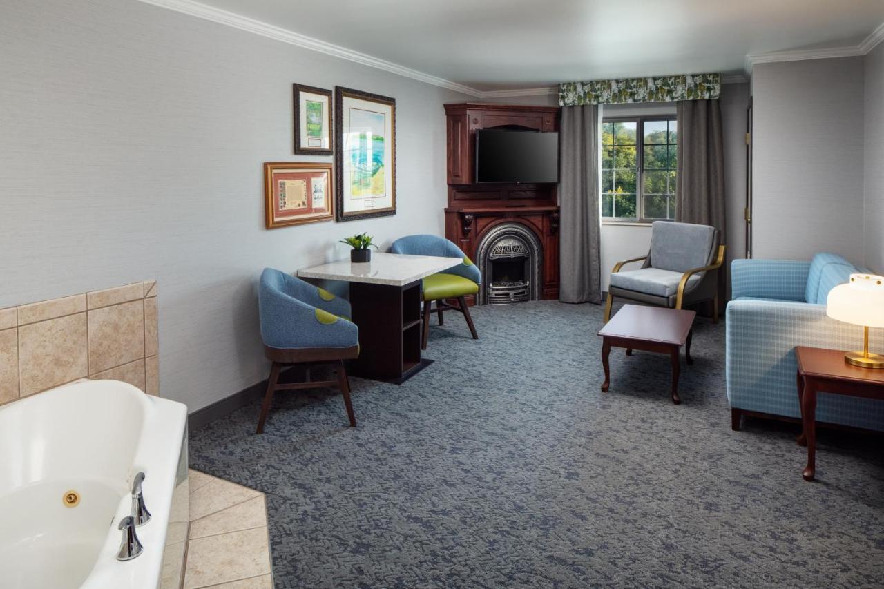 Irish Cottage Inn & Suites ガリーナ エクステリア 写真